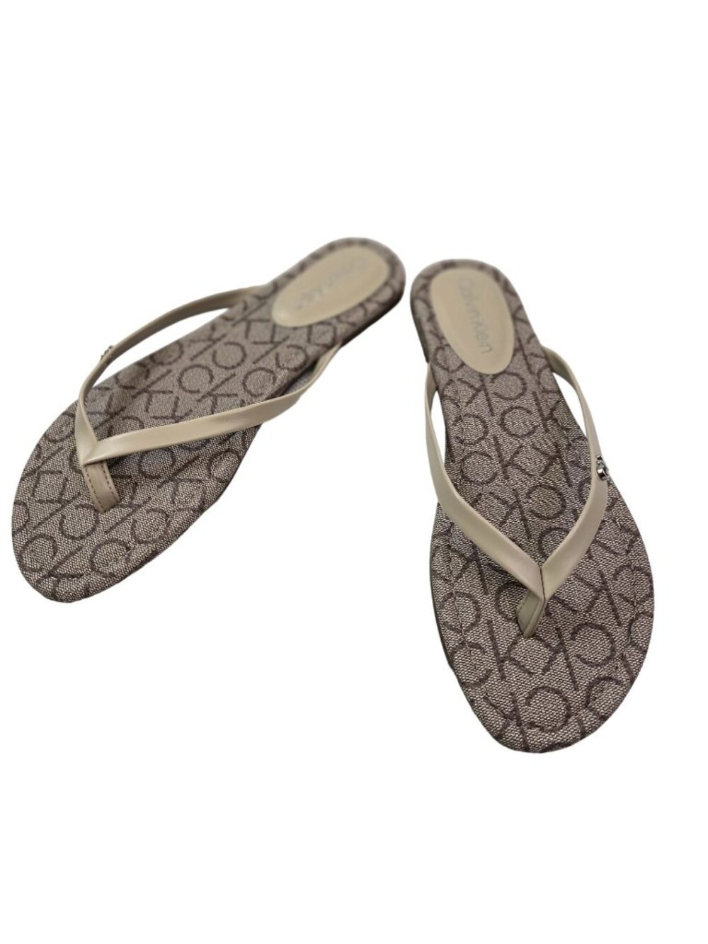 NWOT/NWOB Calvin Klein Cruzy Signature Thong Sandals Size 7.5